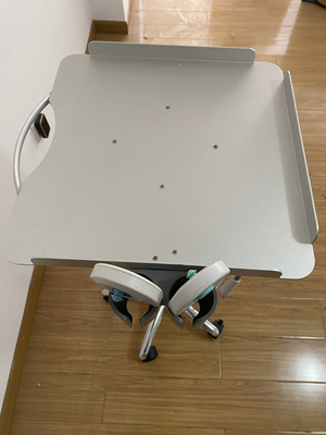 Modern tasarım ve değerlendirilebilir OEM hizmeti için sepetli EKG Monitor Roll Stand