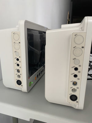 Tıbbi Kullanım için 16 Dil Destekli 12.1 İnç 5 Parametreli Taşınabilir Hasta Monitörü