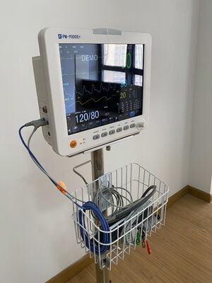 12.1 Inch Portable Multi Parameter Patient Monitor for ICU Room Medical Monitoring Equipment