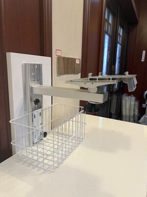 Hastane koğuşundaki hasta monitör desteği kolu için yüksekliği ayarlanabilir metal duvar montaj koltuğu