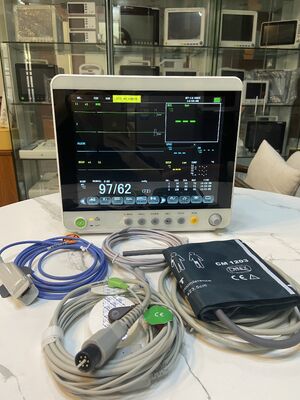 EKG 12.1 Inch Screen 6 Multi-parameter Patient Monitor Hastane Ev Kullanımı ISO13485 Sertifikalı Sınıf II Tıbbi Ekipman ICU